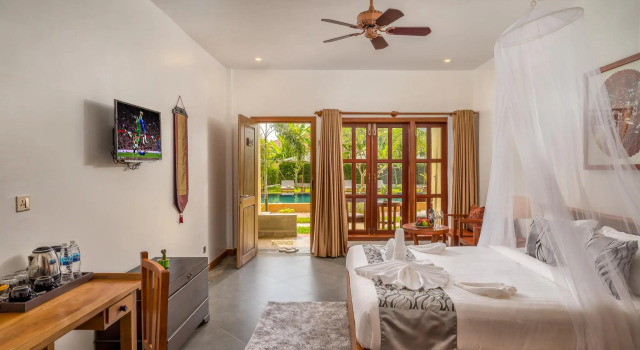 Люкс с балконом и с видом на сад Savada Angkor Boutique Hotel