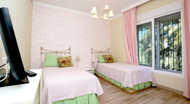 Apartment With 3 Bedrooms in Marbella, With Wonderful sea View, Pool A, Забронировать Апартаменты/квартира Апартаменты Марбелья, рядом с Гольф-клуб Rio Real, Апартаменты/квартира
