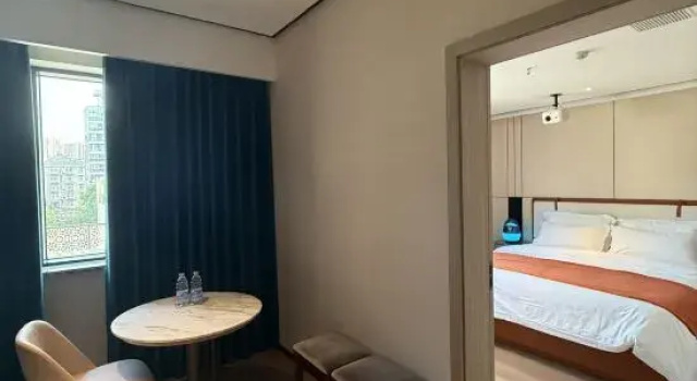 Люкс Taoranting Hotel (Jiedaokou University of Technology)