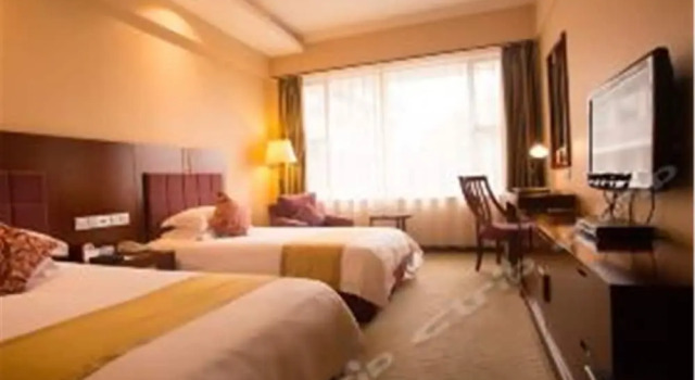 Rong Hu Hotel, Забронировать Отель Отели Гуйлинь с бассейном, рядом с Guilin Department Store, Бассейн