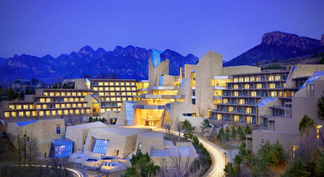 Люкс с видом на озеро CITIC Jinling Hotel