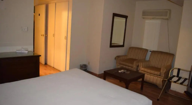 Одноместный номер Standard с красивым видом из окна Carlton Tower Hotel Lahore