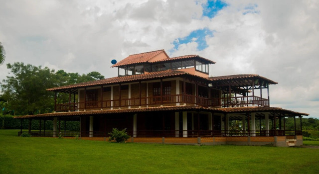 Miraflores Finca Turistica, Rezervasyon Tatil Evi Santander villalar, Villa