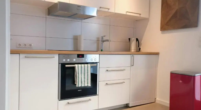 S74, Buchen Sie Hotel Berlin Deutschland, in der Nähe von Das Schloss