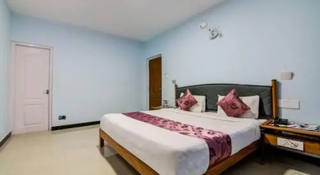 OYO 19305 Lebon Residency, Забронировать Отель Отели штата Тамилнада 3 звезды, 3*