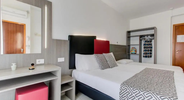 Трёхместный номер Standard с балконом Hotel Grazia Riccione