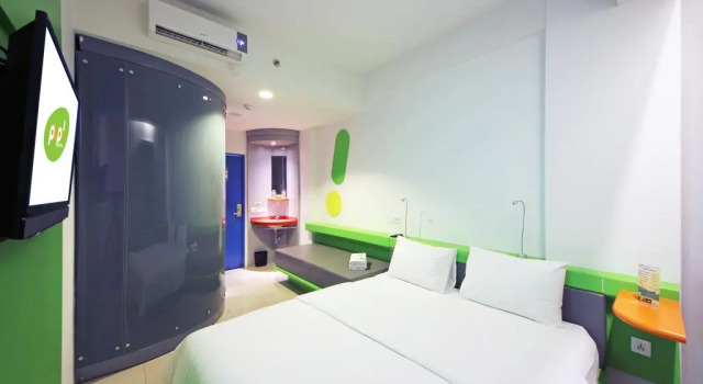 Номер Standard с красивым видом из окна POP! Hotel Tebet Jakarta