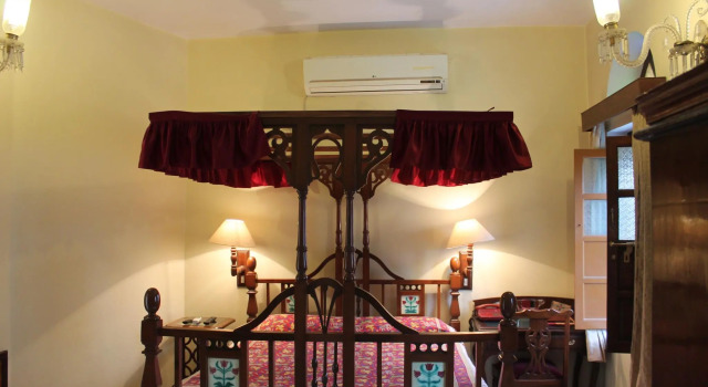 Номер Deluxe Madhuban - A Heritage Home