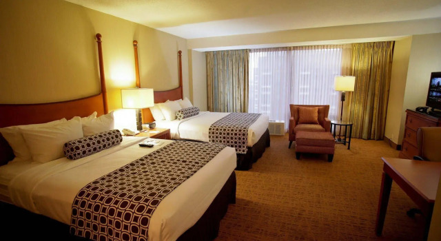 Crowne Plaza Hotels St. Louis - Downtown, Забронировать Отель Отели Сент-Луис с бассейном, рядом с Католическая церковь Св. Марии Торжествующей, Бассейн
