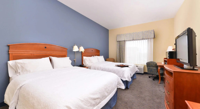Четырёхместный номер Standard Hampton Inn Evanston