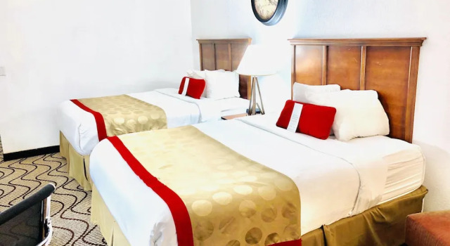 Четырёхместный люкс Ramada by Wyndham Birmingham Airport