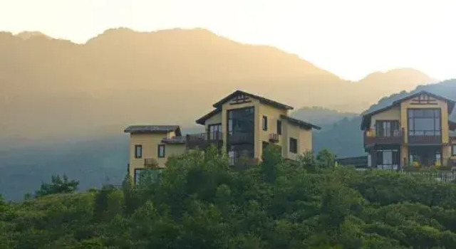 Country Garden Holiday Hot Spring Hotel, Rezervovat Hotel Hotely v Guangdong s bazénem, Bazén