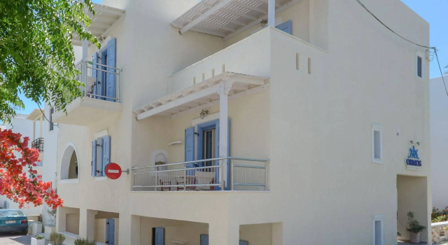 Ormos Holiday Studios