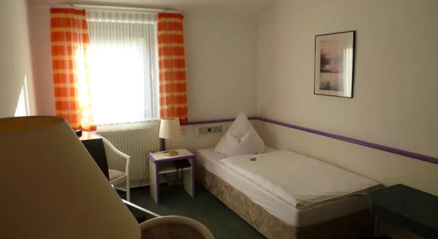 Hotel Conrad, Book Hotel Frauenstein 