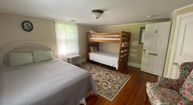 Коттедж Historic Rosemont Manor