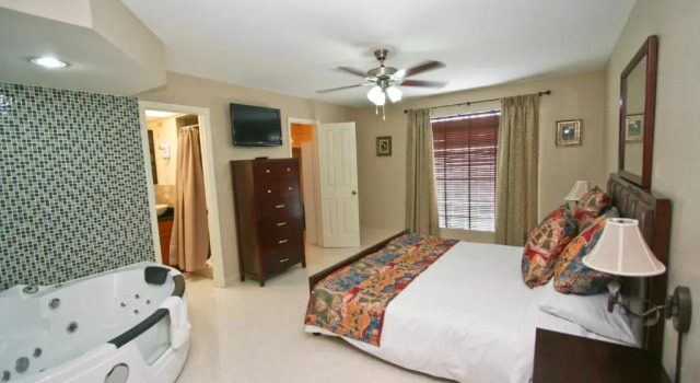 Люкс с 2 комнатами Ocean Reef Yacht Club & Resort