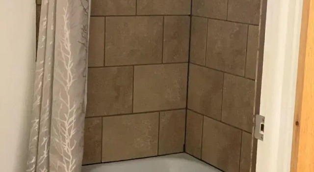 Четырёхместный номер Deluxe White Buffalo Hotel