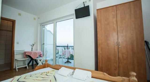 Студия с балконом и с видом на море Apartments Pušić