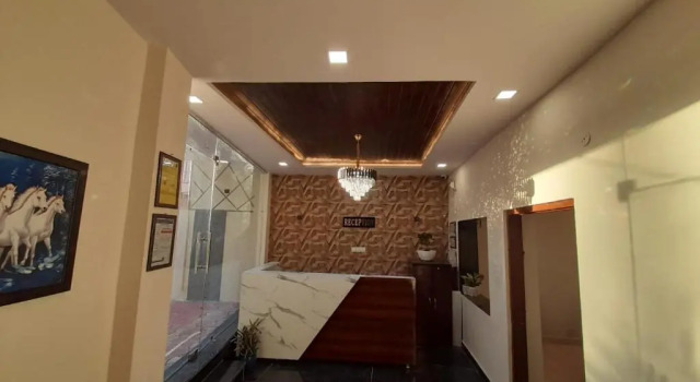 Hotel Sunstays Oppsite Bus stand, Забронировать Отель Отели штата Раджастхана с парковкой, Парковка