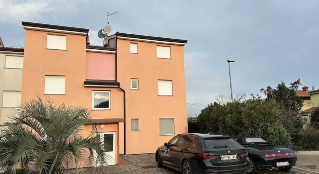Classic and Modern Umag Apartment With Terrace and BBQ