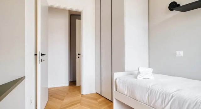 Two Flats Combined - Near Loreto Metro, Забронировать Апартаменты/квартира Апартаменты Милана, рядом с Лорето, Апартаменты/квартира