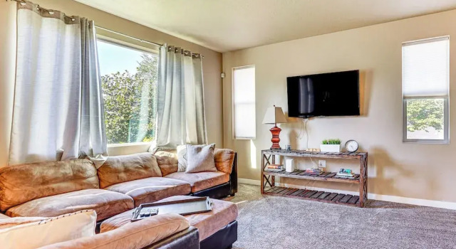 South Salt Lake Home w/ Hot Tub: 7 Mi to Downtown