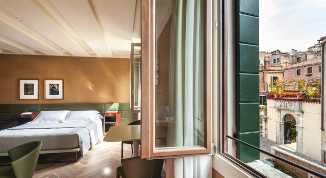 Полулюкс с видом на канал Hotel Liassidi Palace