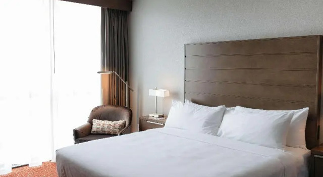 Номер Revel Hotel, Tapestry Collection By Hilton