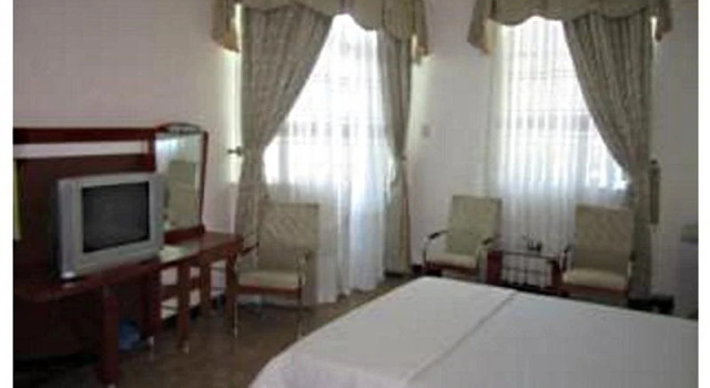 Sun Shine Hotel, Забронировать Отель Отели Вунгтау с парковкой, рядом с Статуя Иисуса Христа, Парковка