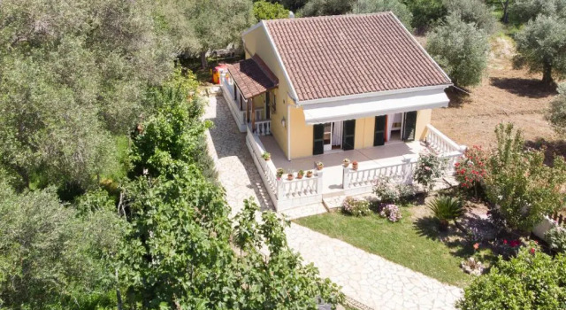 Коттедж Kariá Holiday Home