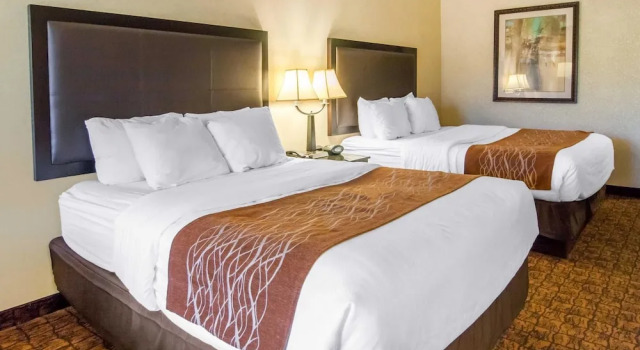Четырёхместный номер Standard с балконом Comfort Inn & Suites Lincoln City