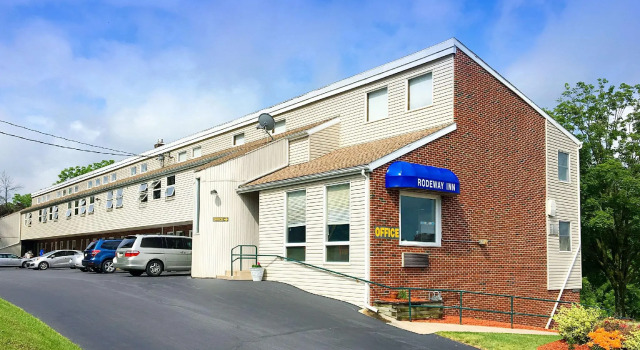 Номер Standard Rodeway Inn State College - near University