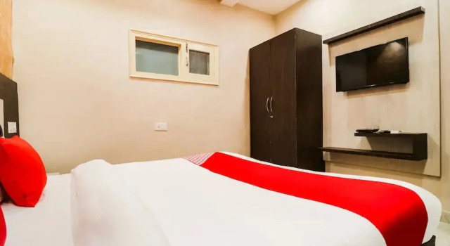 Hotel Z by OYO Rooms, Varaa Hotelli Chandigarh 