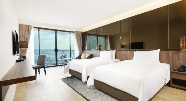 Двухместный номер Deluxe с балконом и с видом на море Ana Anan Resort & Villas Pattaya