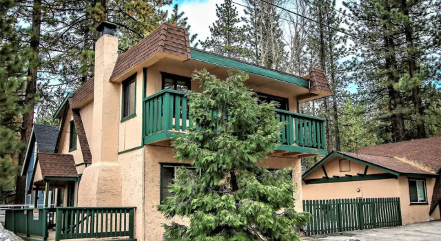 Cedar Haus, Rezerwuj Hotel Big Bear Lake Stany Zjednoczone