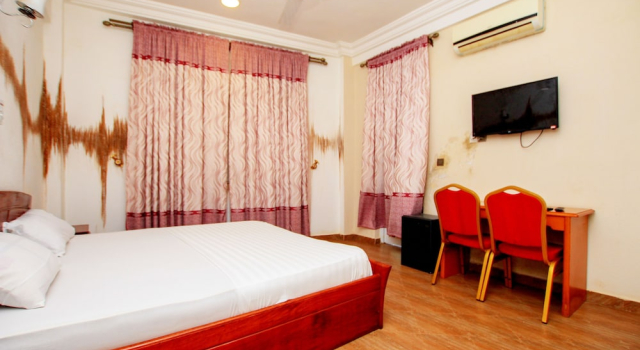 Номер Superior Benin Metropole Hotel