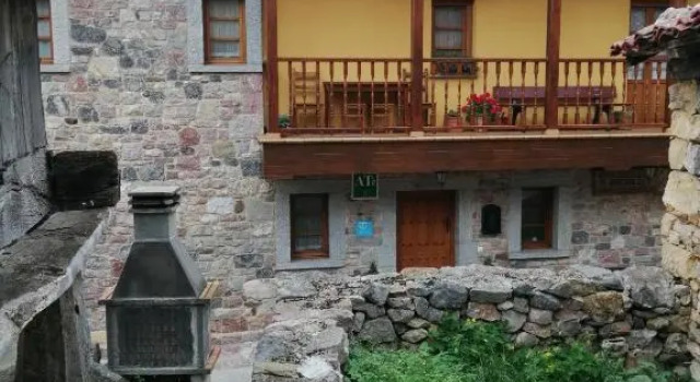 APARTAMENTOS RURALES EL PRIVILEGIO, Varaa Huoneisto La Plaza Asturia