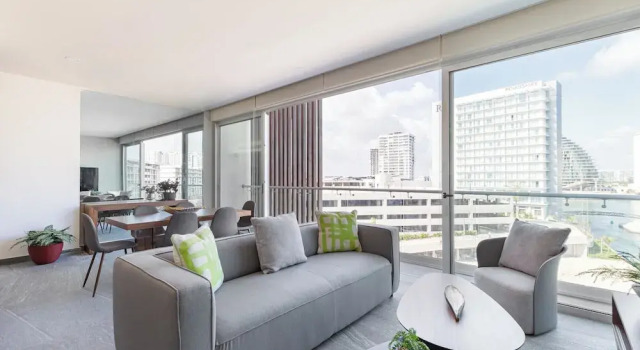 Апартаменты Superior Exclusive Apartment with rooftop pool