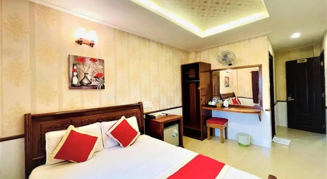 Hotel Nhu Y 2, Забронировать Отель Binh Tan District 