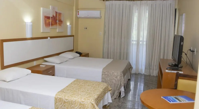 Четырёхместный семейный номер Standard Costa Atlantico Hotel