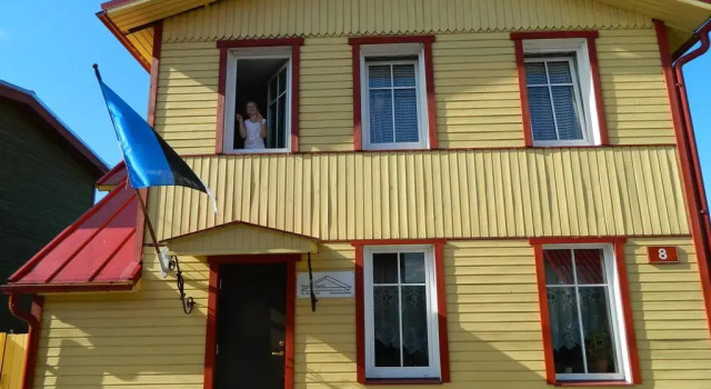Reinholdi Guest Accommodation, Забронировать Гостевой дом Гостевые дома Хаапсалу, рядом с Tchaikovsky's Bench, Гостевой дом