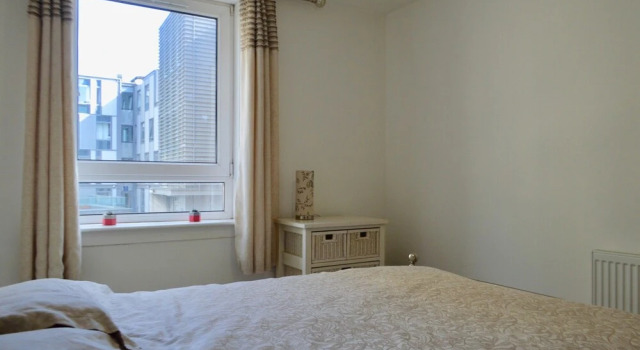 Bright 2 Bedroom Apartment in the Heart of Edinburgh, Забронировать Апартаменты/квартира Эдинбург Midlothian, рядом с Железнодорожный вокзал Эдинбург-Уэверли