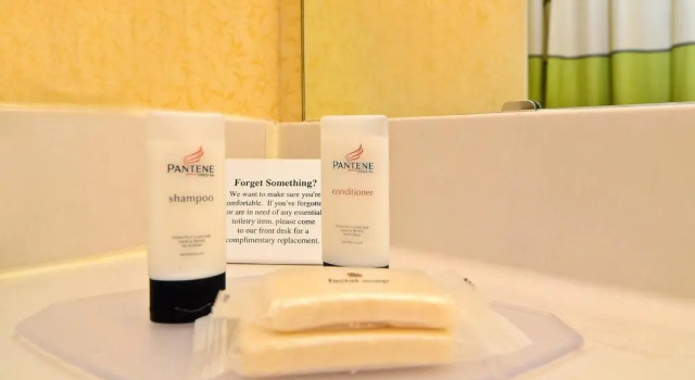 Четырёхместный номер Standard Fairfield by Marriott Inn & Suites Boone