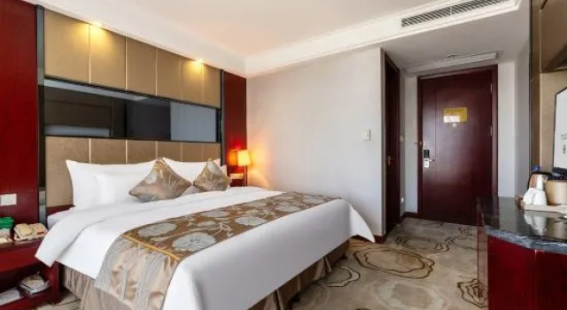 Люкс Business с 2 комнатами с видом на город Manhatton Hotel Zhuhai
