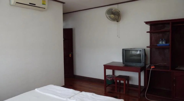 Banna Plain Of Jars House, Book Hotel Phonsavan Xieng Khouang