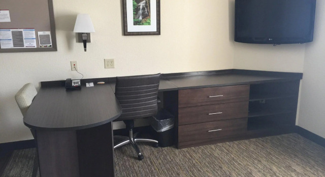 Двухместный люкс Candlewood Suites Woodward by IHG