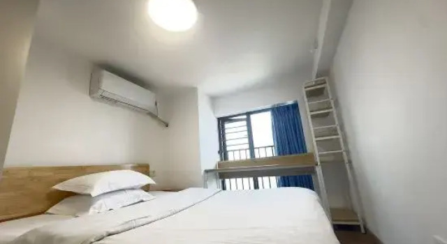 Люкс Superior Fumi International Apartment (Shunde Yungu Plaza)