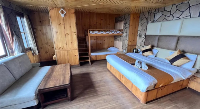Hotel Victory, Забронировать Отель Отели Шимлы 3 звезды, рядом с Площадь Ридж в Шимле, 3*