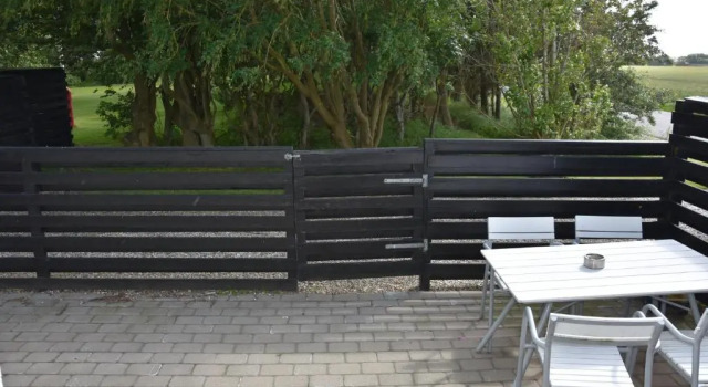 Апартаменты Henne Strand Ferie Accommodation