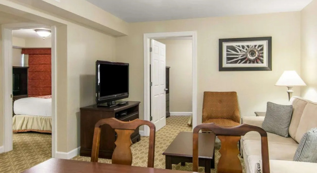 Трёхместный люкс Bluegreen Vacations Patrick Henry Square, an Ascend Collection Resort